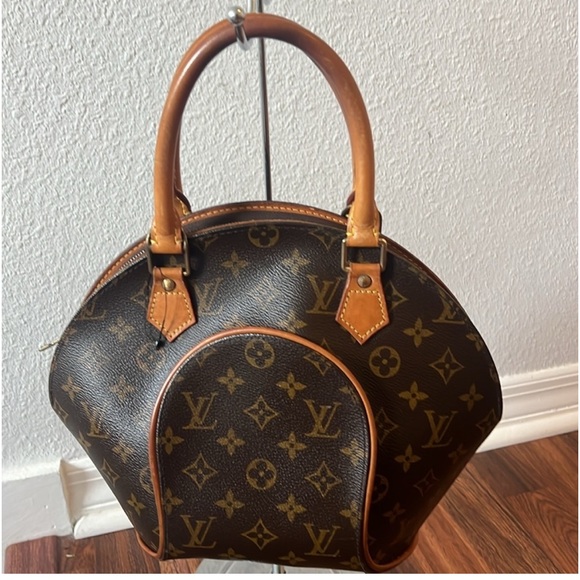 LV Ellipse PM M10040 timeless design still made today rare vintage in GUC. - Picture 2 of 16